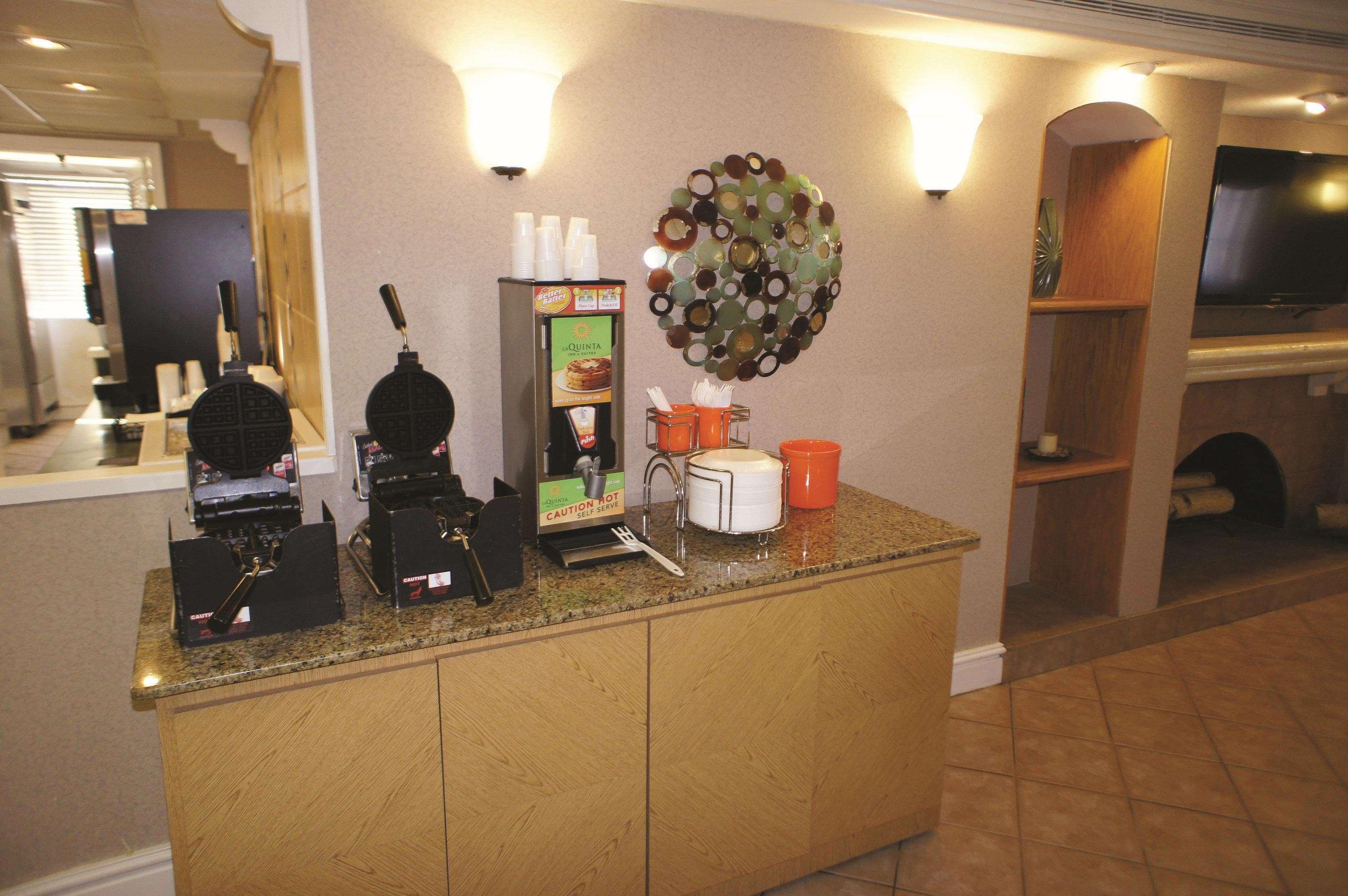 La Quinta Inn By Wyndham Norfolk Virginia Beach Eksteriør bilde