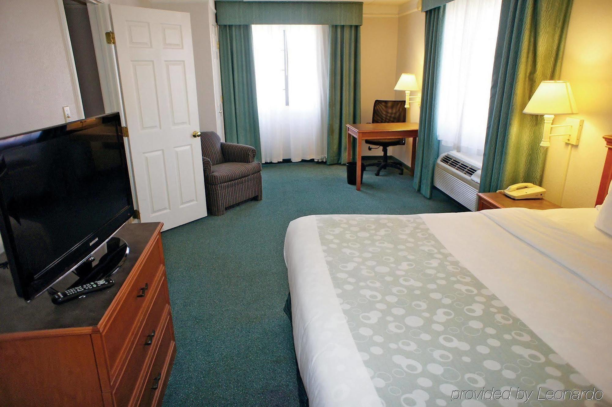 La Quinta Inn By Wyndham Norfolk Virginia Beach Eksteriør bilde